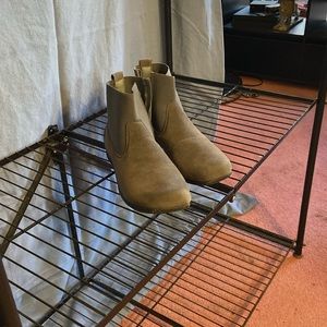 Grey Chelsea boots size 11w